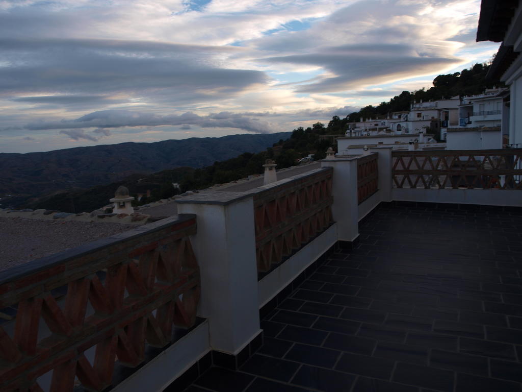 Apartamentos El Mirador Bérchules Exterior photo